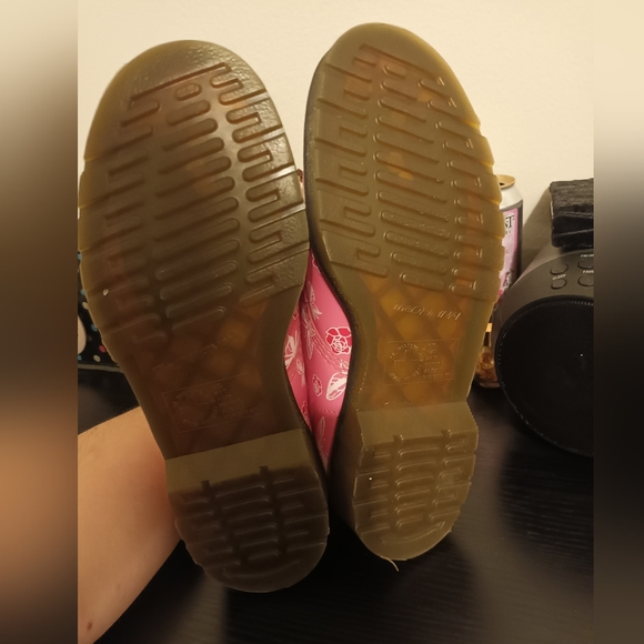 RARE Dr. Martens Pink Butterfly Rose Boots USL 8 - Picture 5 of 6